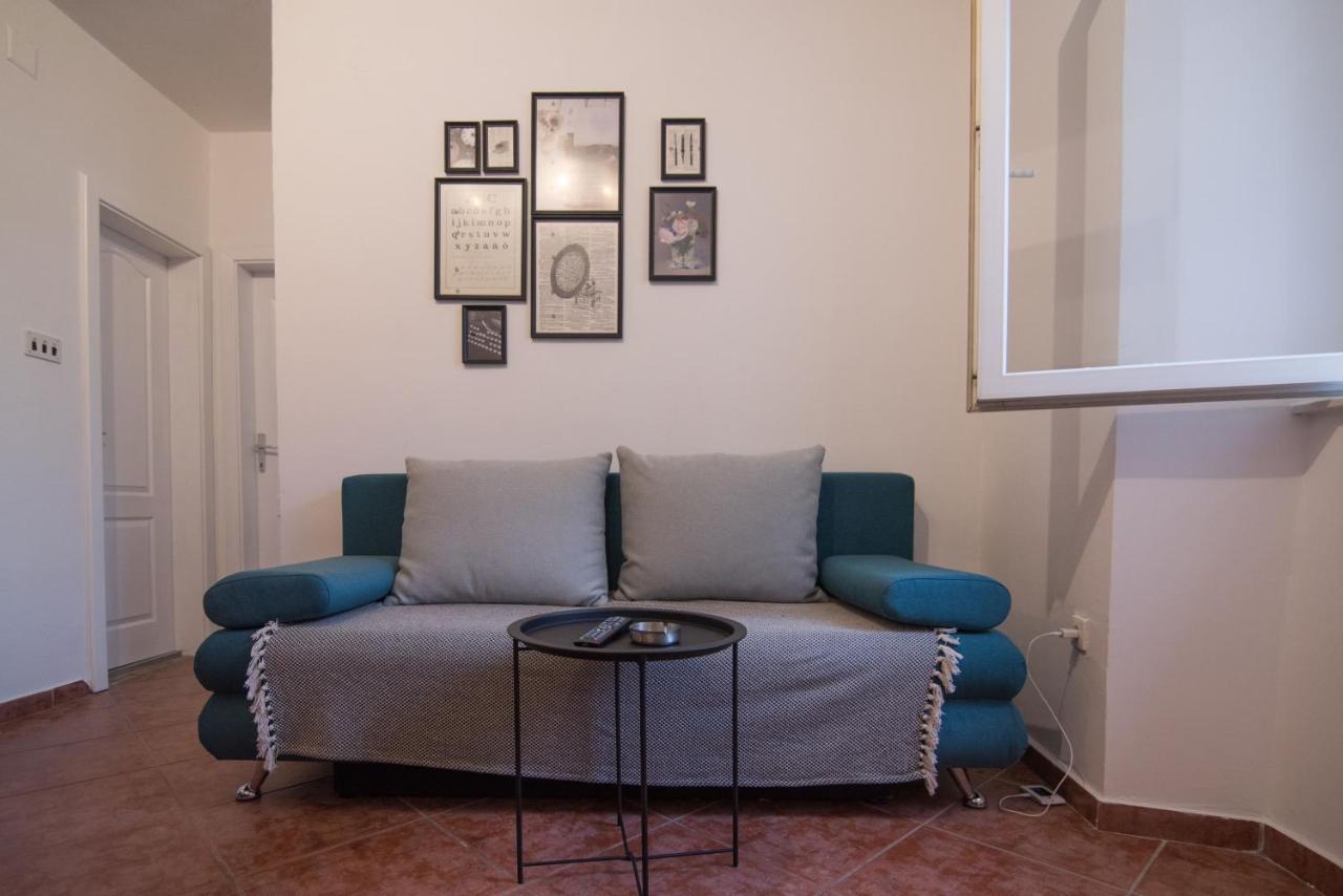 Apartmani Stones Sutivan I Bagian luar foto