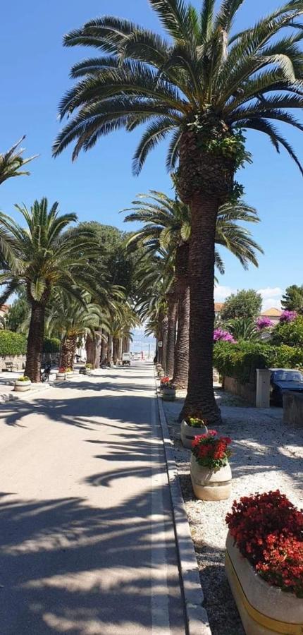 Apartmani Stones Sutivan I Bagian luar foto