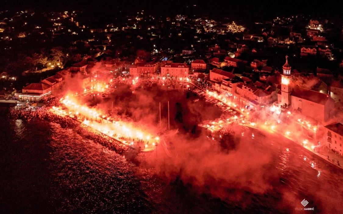 Apartmani Stones Sutivan I Bagian luar foto